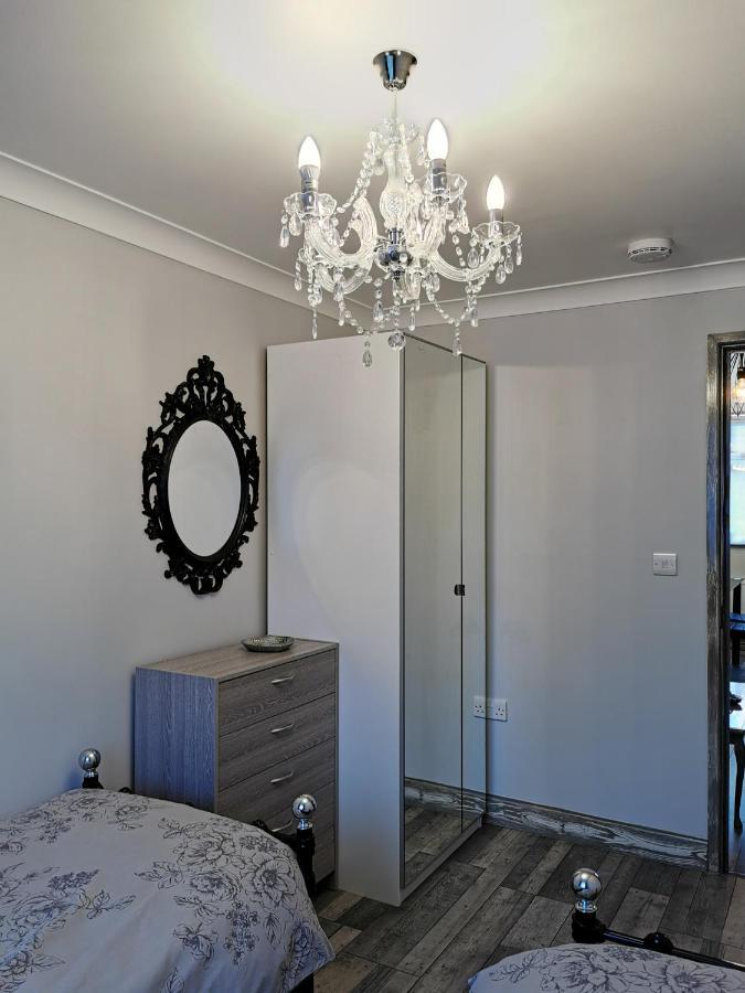 Palaz 2 - 2 Bedroom Flat Edmonton Esterno foto