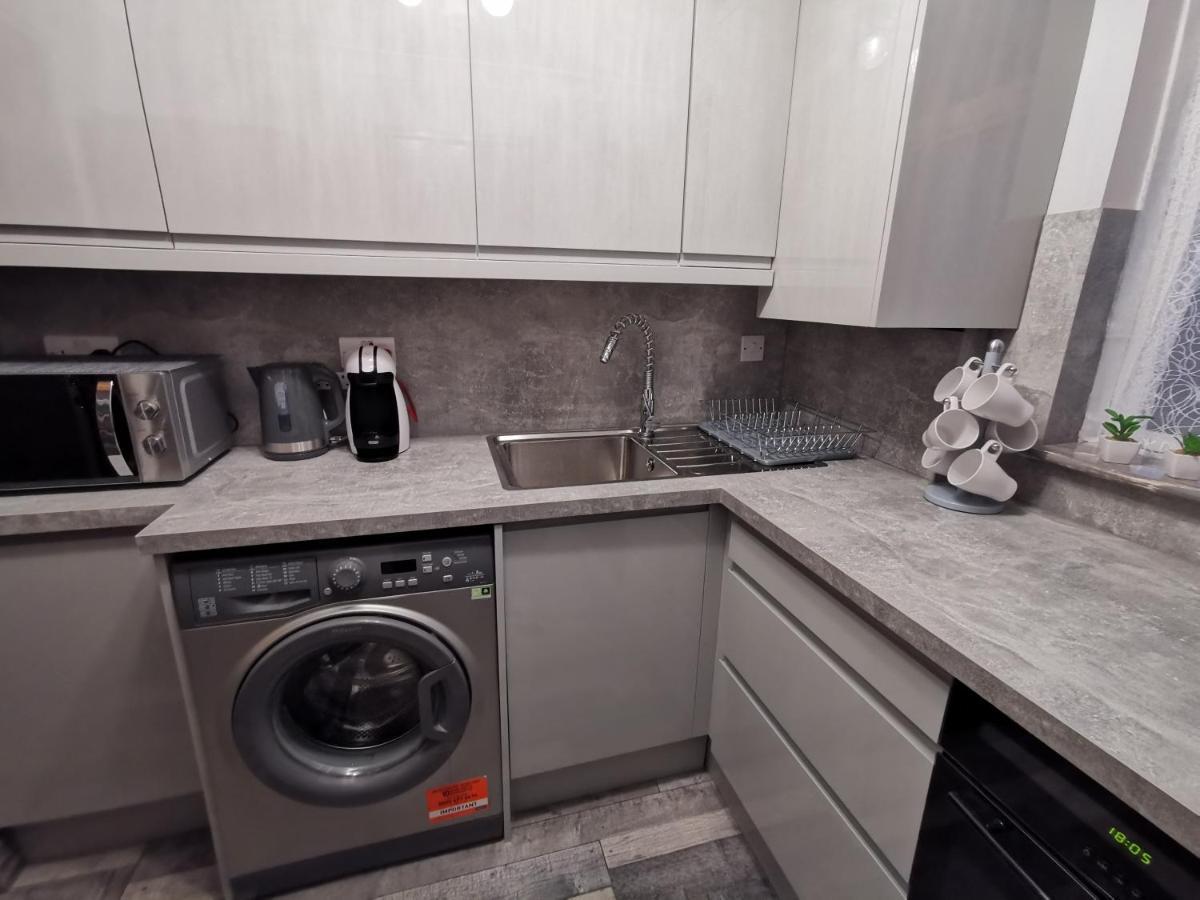 Palaz 2 - 2 Bedroom Flat Edmonton Esterno foto