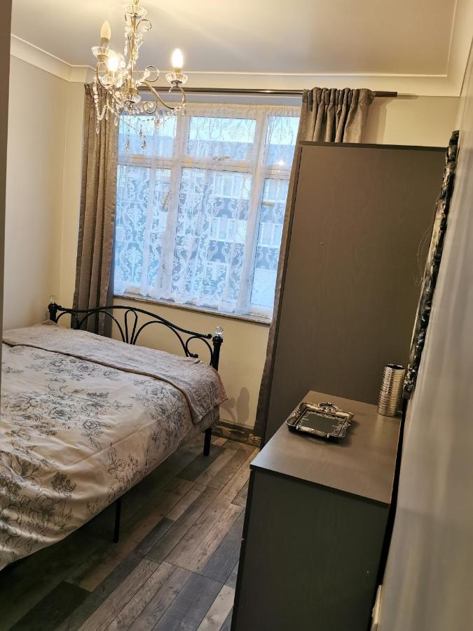 Palaz 2 - 2 Bedroom Flat Edmonton Esterno foto