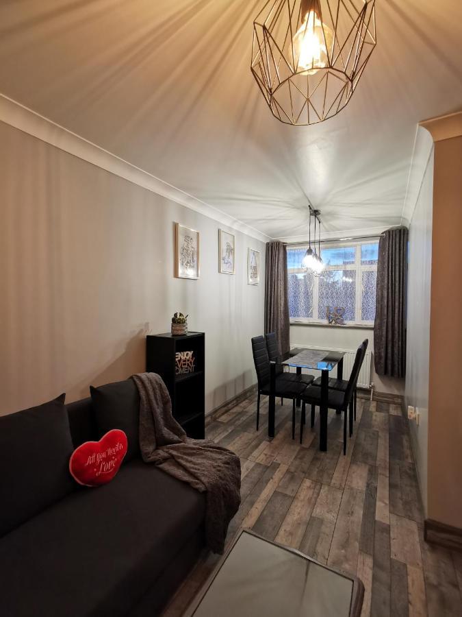 Palaz 2 - 2 Bedroom Flat Edmonton Esterno foto