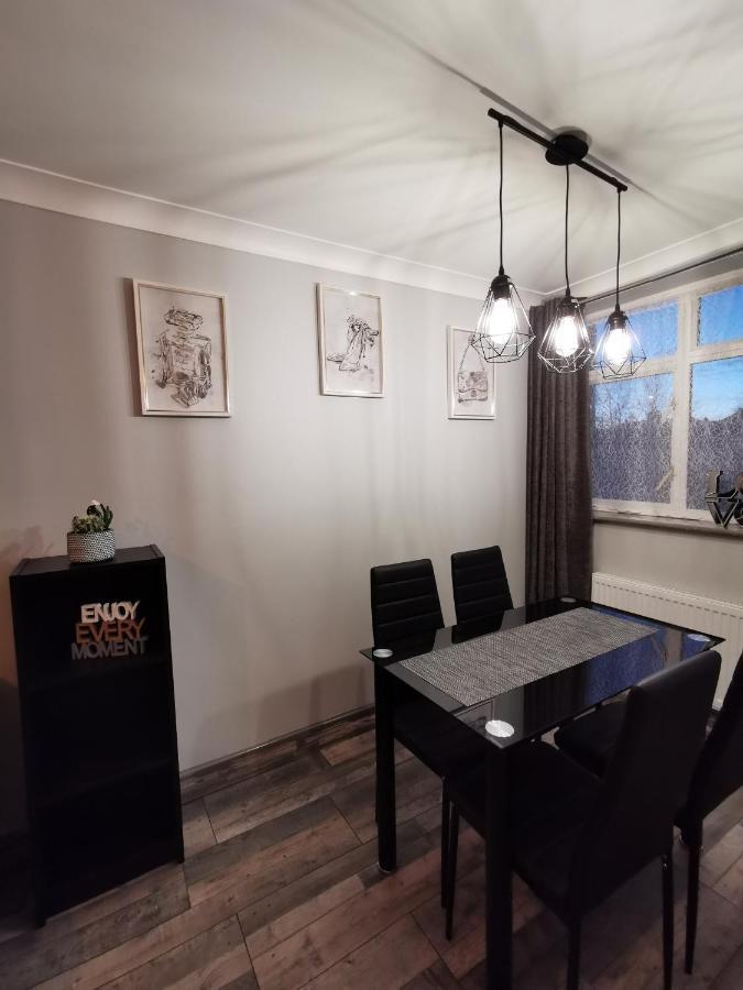 Palaz 2 - 2 Bedroom Flat Edmonton Esterno foto