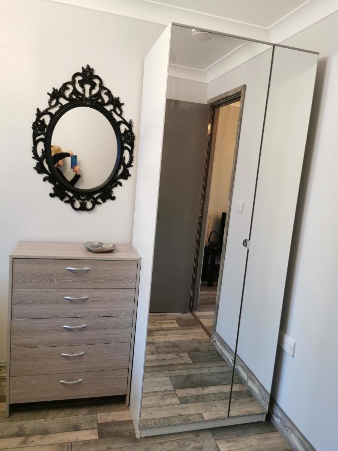 Palaz 2 - 2 Bedroom Flat Edmonton Esterno foto