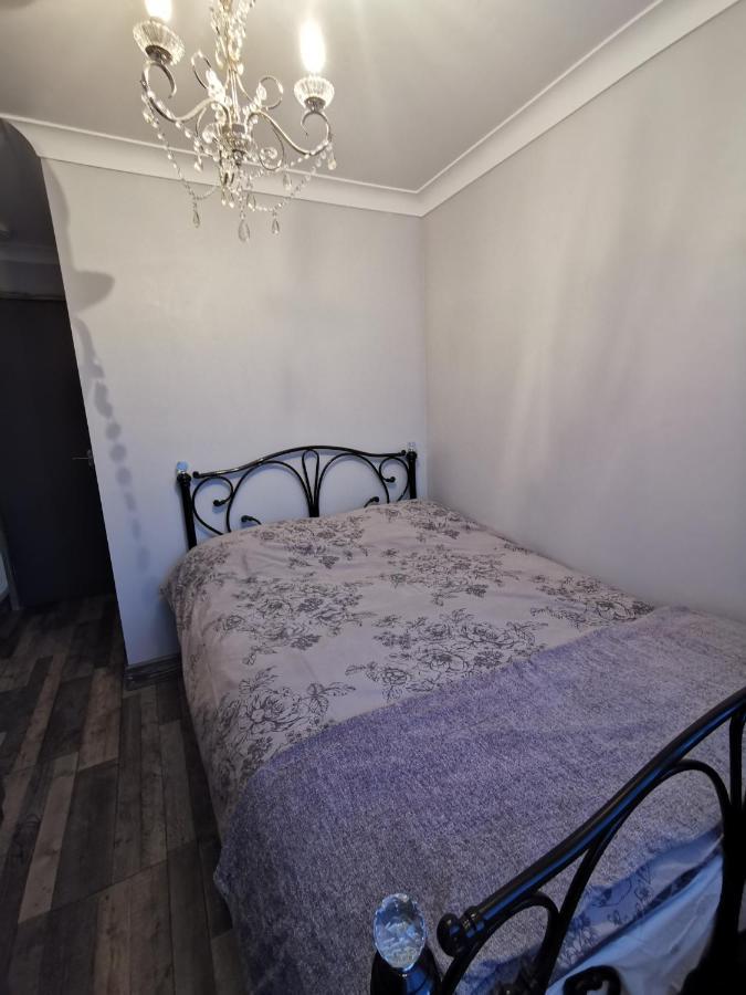 Palaz 2 - 2 Bedroom Flat Edmonton Esterno foto