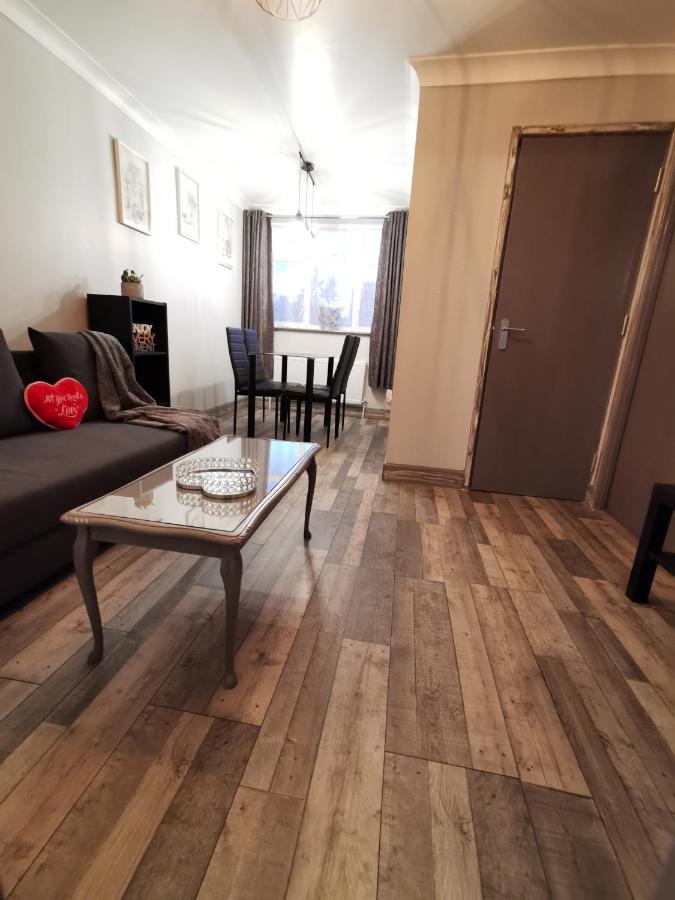 Palaz 2 - 2 Bedroom Flat Edmonton Esterno foto